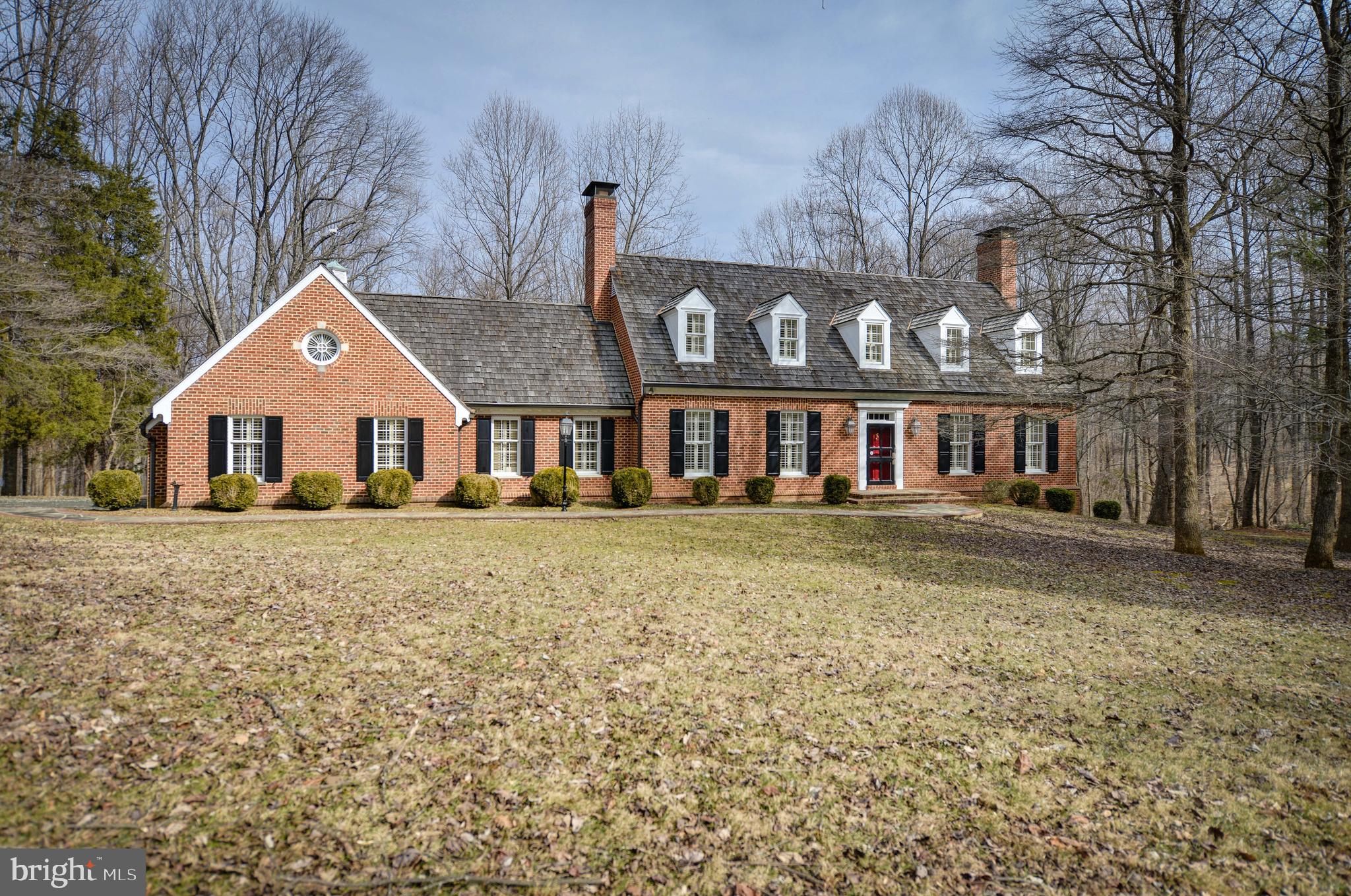 39218 Foxhill Road Leesburg, VA 20175 - Photo 2 of 36 Great Classic
