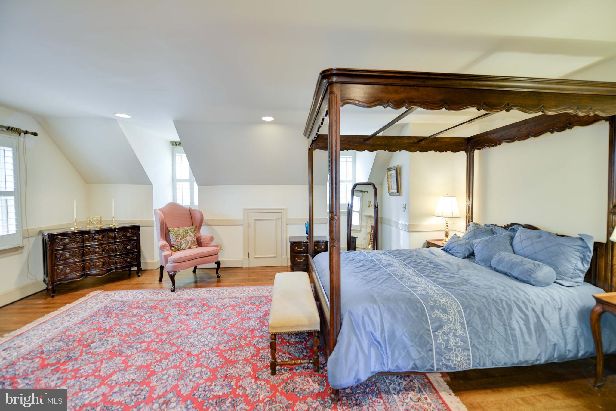 39218 Foxhill Road Leesburg, VA 20175 - Photo 25 of 36 master bedroom, has fireplace, not shown