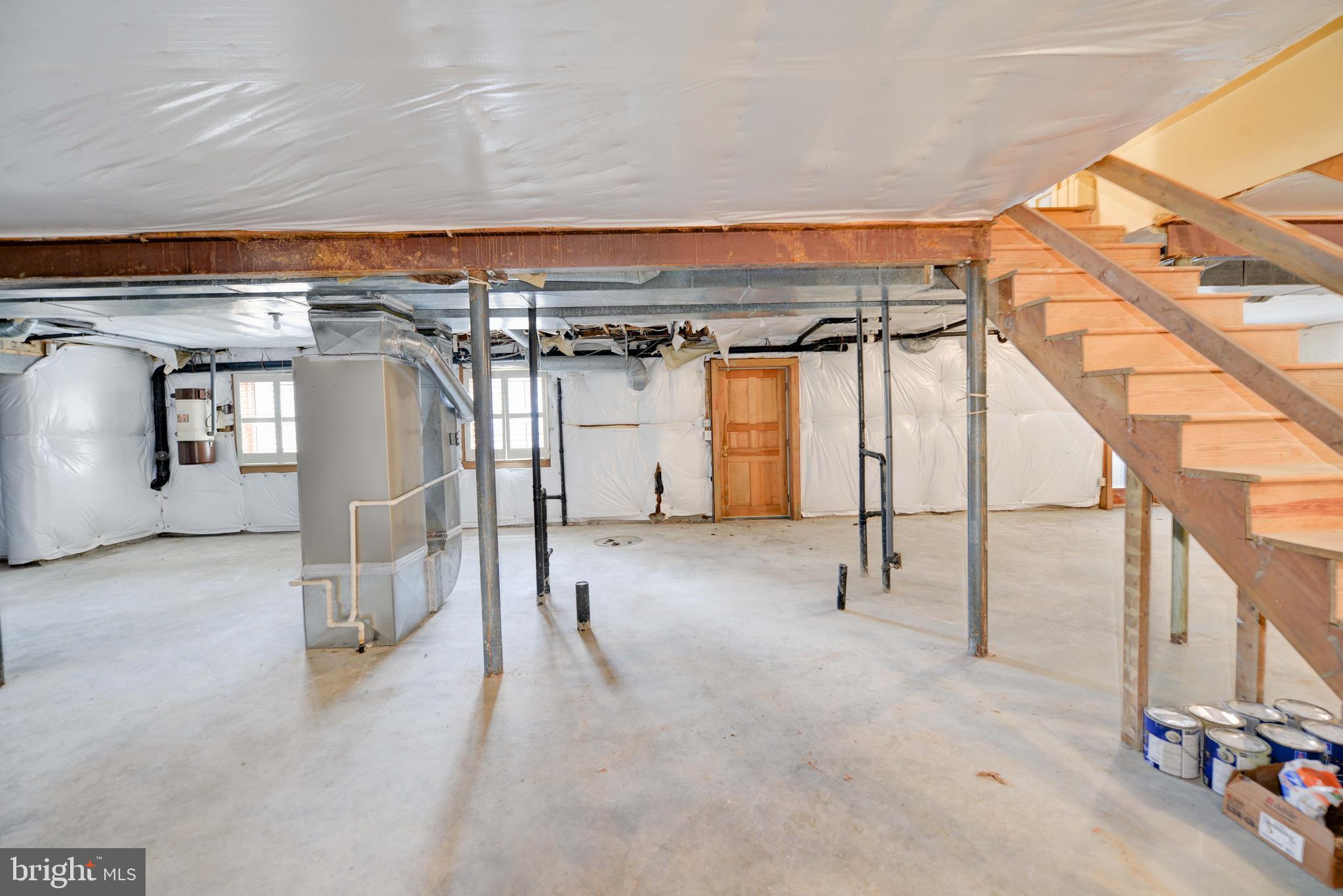 39218 Foxhill Road Leesburg, VA 20175 - Photo 32 of 36 basement for storage