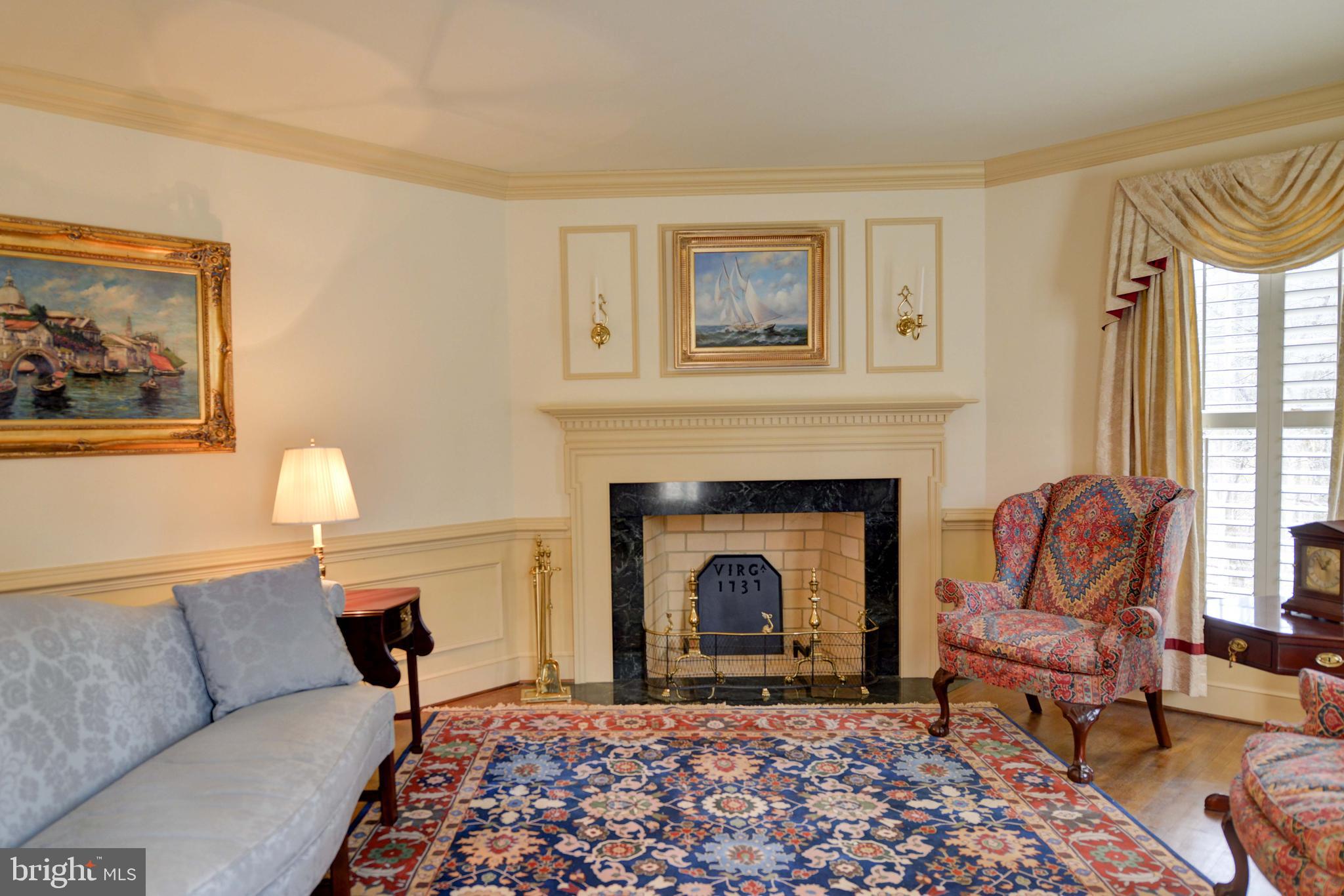39218 Foxhill Road Leesburg, VA 20175 - Photo 5 of 36 Living Room