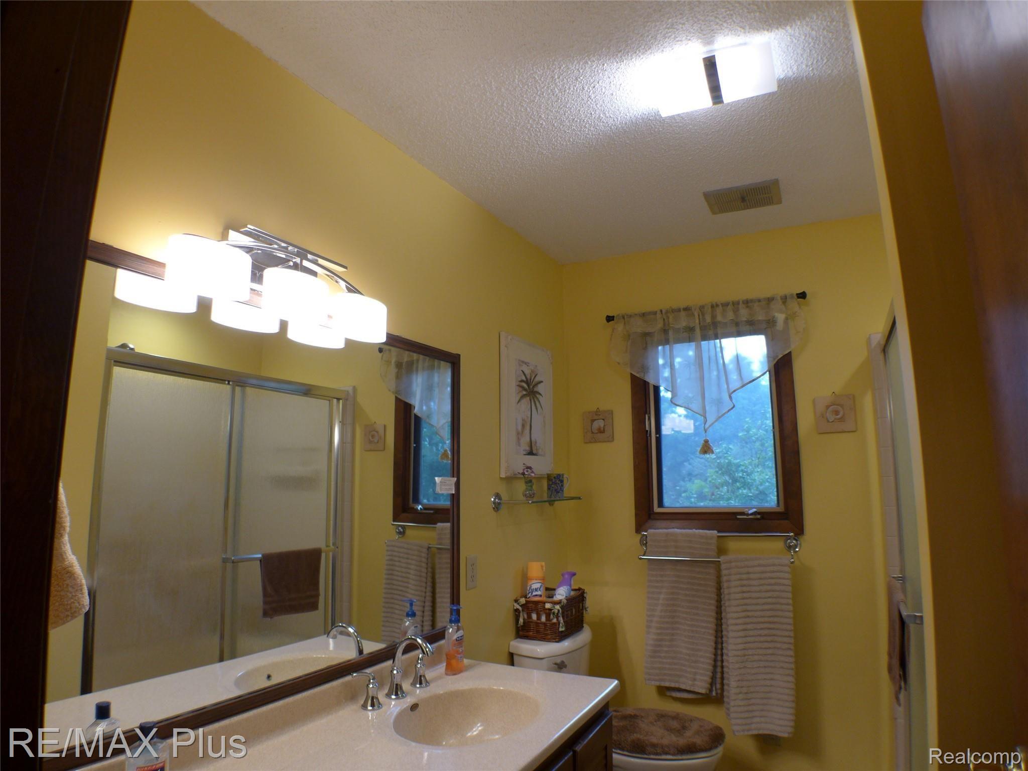 2096 West Snover Road Mayville, MI 48744 - Photo 31 of 42 P1050013.JPG