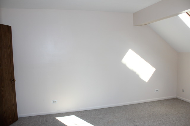 704 Wakefield Road Gurnee, IL 60031 - Photo 10 of 20 a view of a window in a room