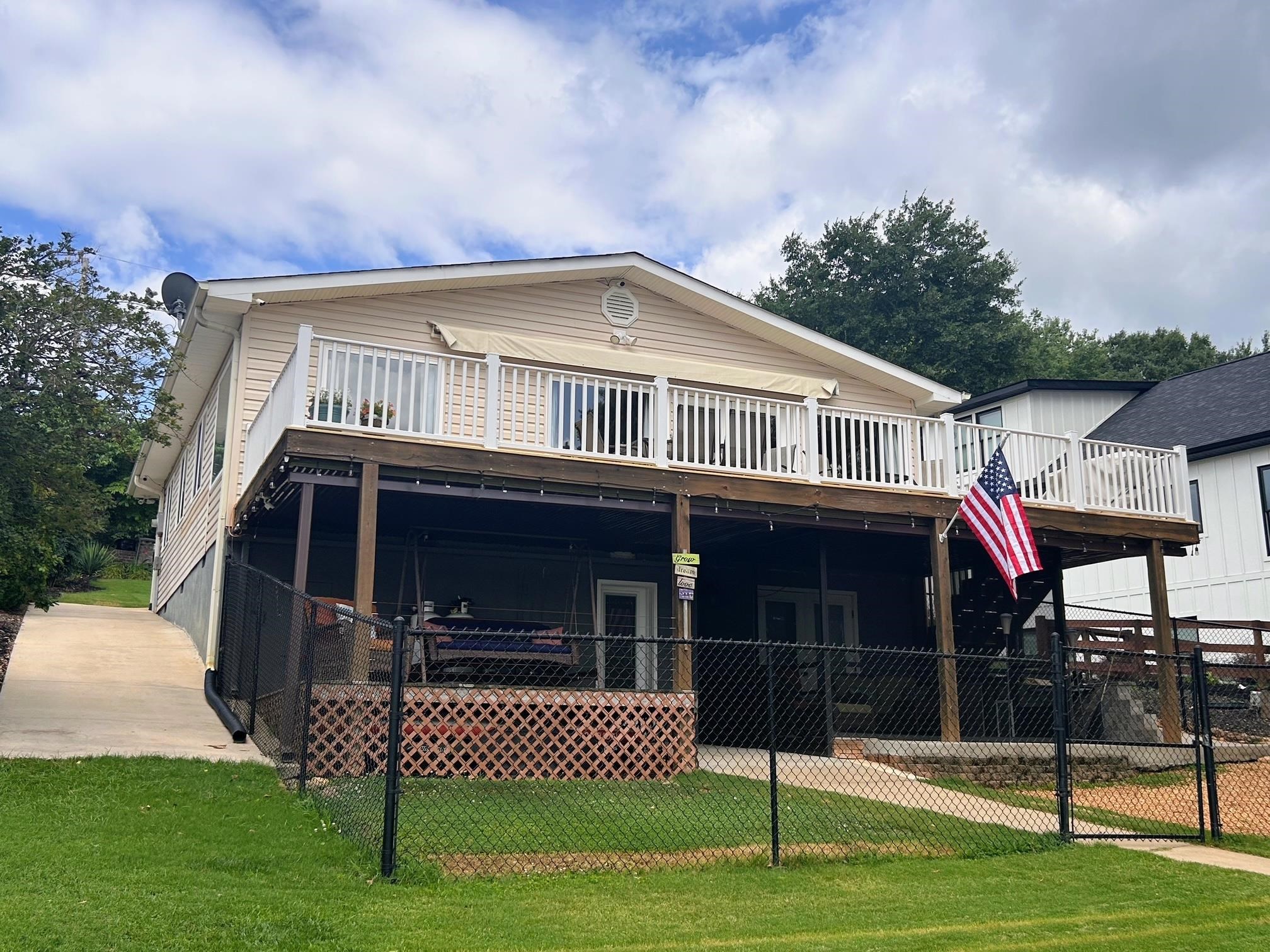 155 Lakeview Drive Inman, SC 29349 - Photo 2 of 29