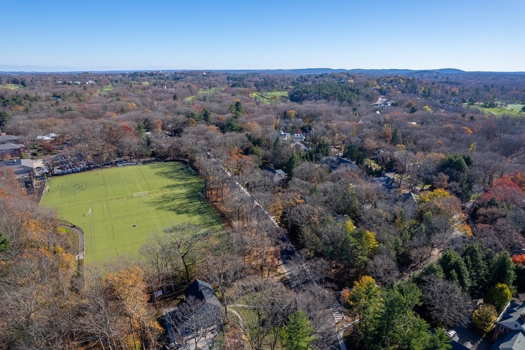 320 Woodland Road Brookline, MA 02467 - Photo 12 of 19 Gallery Image 12