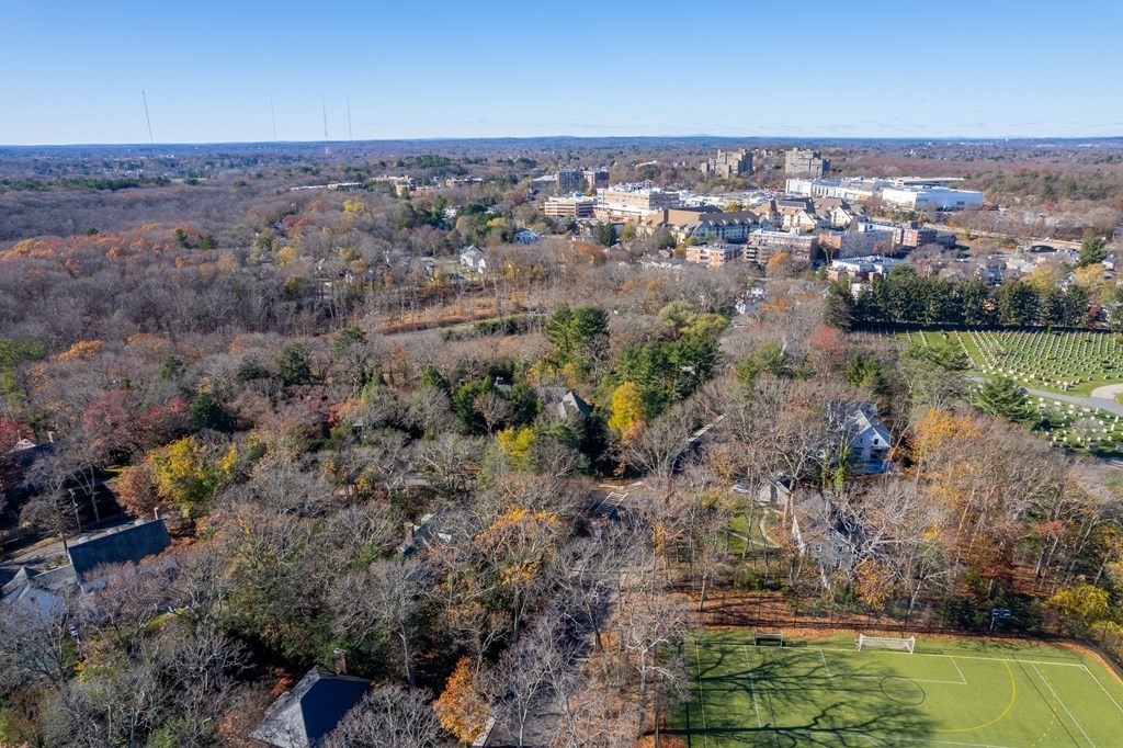 320 Woodland Road Brookline, MA 02467 - Photo 14 of 19 Gallery Image 14