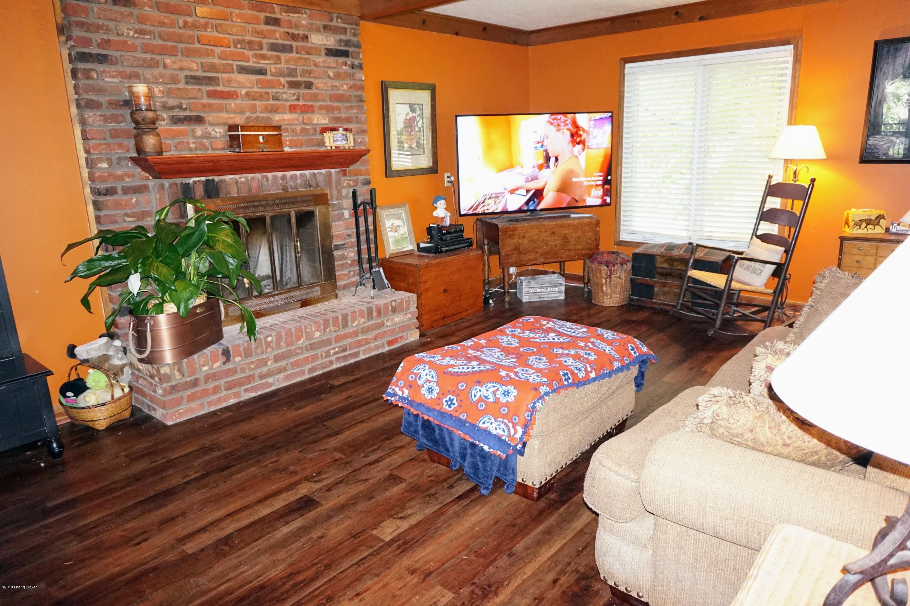 12401 Kirkham Road Louisville, KY 40299 - Photo 9 of 41 DSC09964