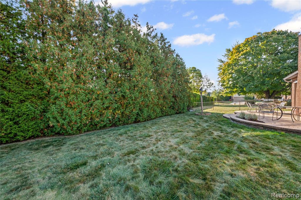 47340 Chrys Road Macomb, MI 48044 - Photo 7 of 33