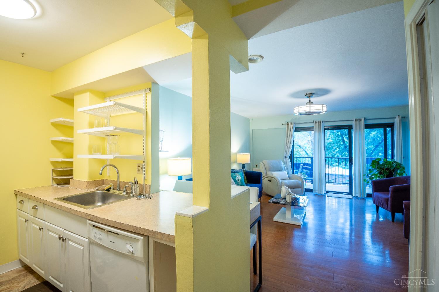 1815 William Howard Taft Road, Unit 207 Cincinnati, OH 45206 - Photo 6 of 20
