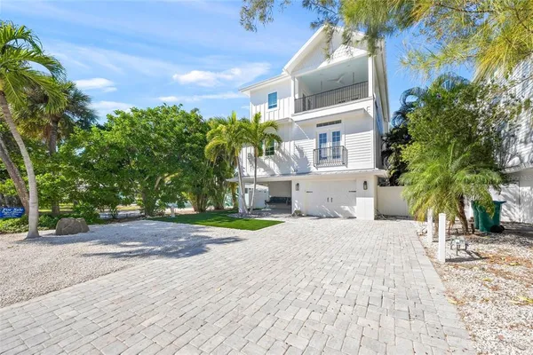 $3,495,500 | 120 White Avenue, Anna Maria, FL 34216