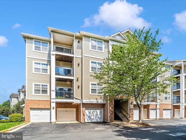 $1,900 | 19606 Galway Bay Circle, Unit 401, Germantown, MD 20874
