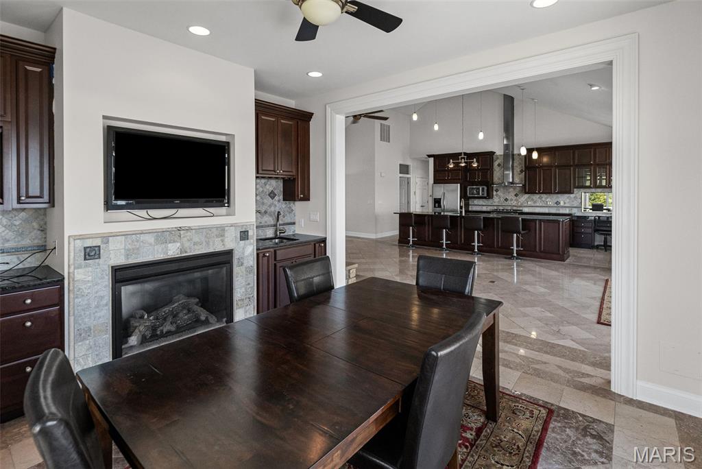 709 Wind Rivers Drive, Unit B Grafton, IL 62037 - Photo 28 of 68 Gallery Image 28