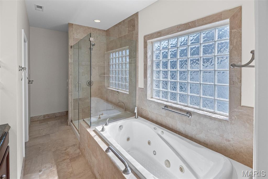 709 Wind Rivers Drive, Unit B Grafton, IL 62037 - Photo 30 of 68 Gallery Image 30
