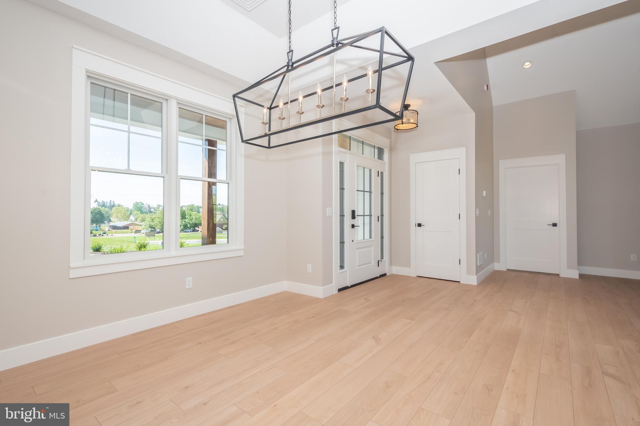 71 Walnut Ridge Grantsville, MD 21536 - Photo 27 of 55 a view of a window in an empty room