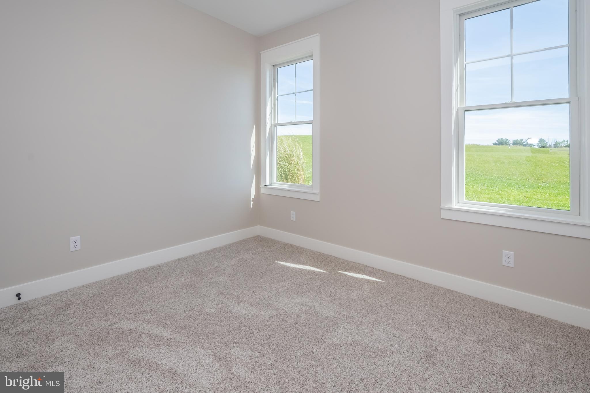 71 Walnut Ridge Grantsville, MD 21536 - Photo 33 of 55 an empty room with a window