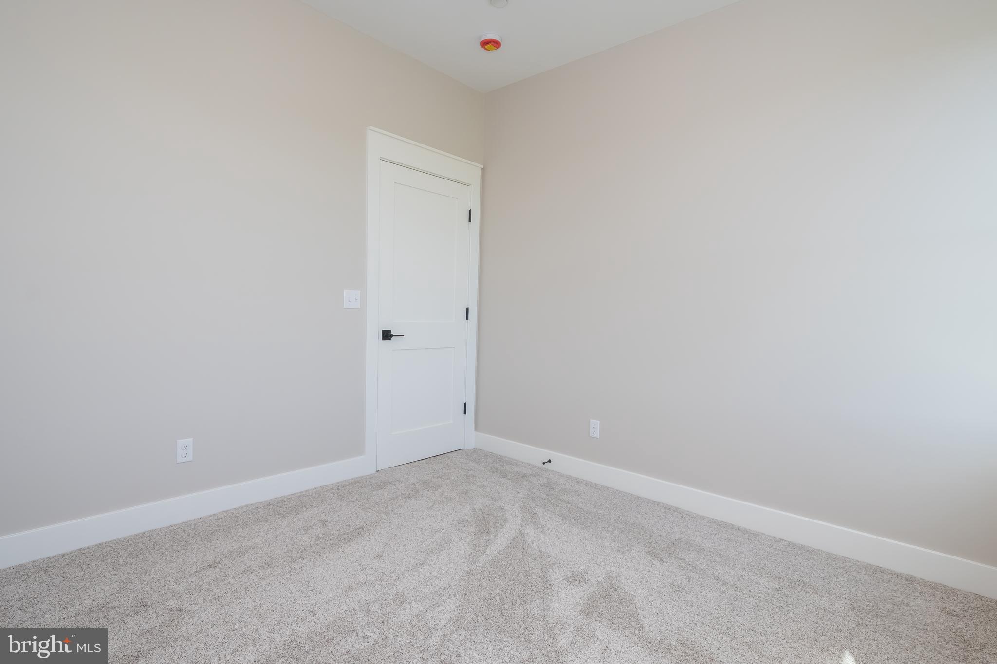 71 Walnut Ridge Grantsville, MD 21536 - Photo 34 of 55 a view of an empty room