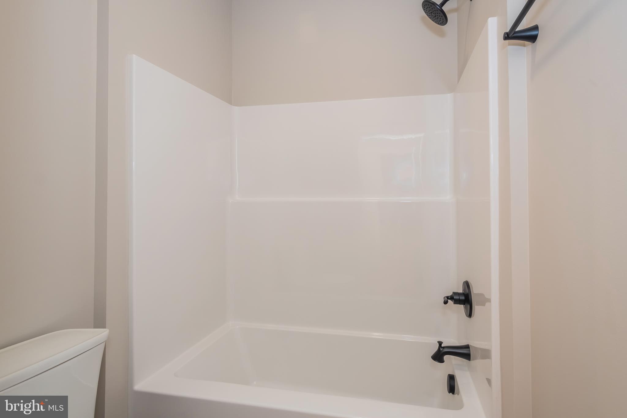 71 Walnut Ridge Grantsville, MD 21536 - Photo 37 of 55 a close up of a bathtub