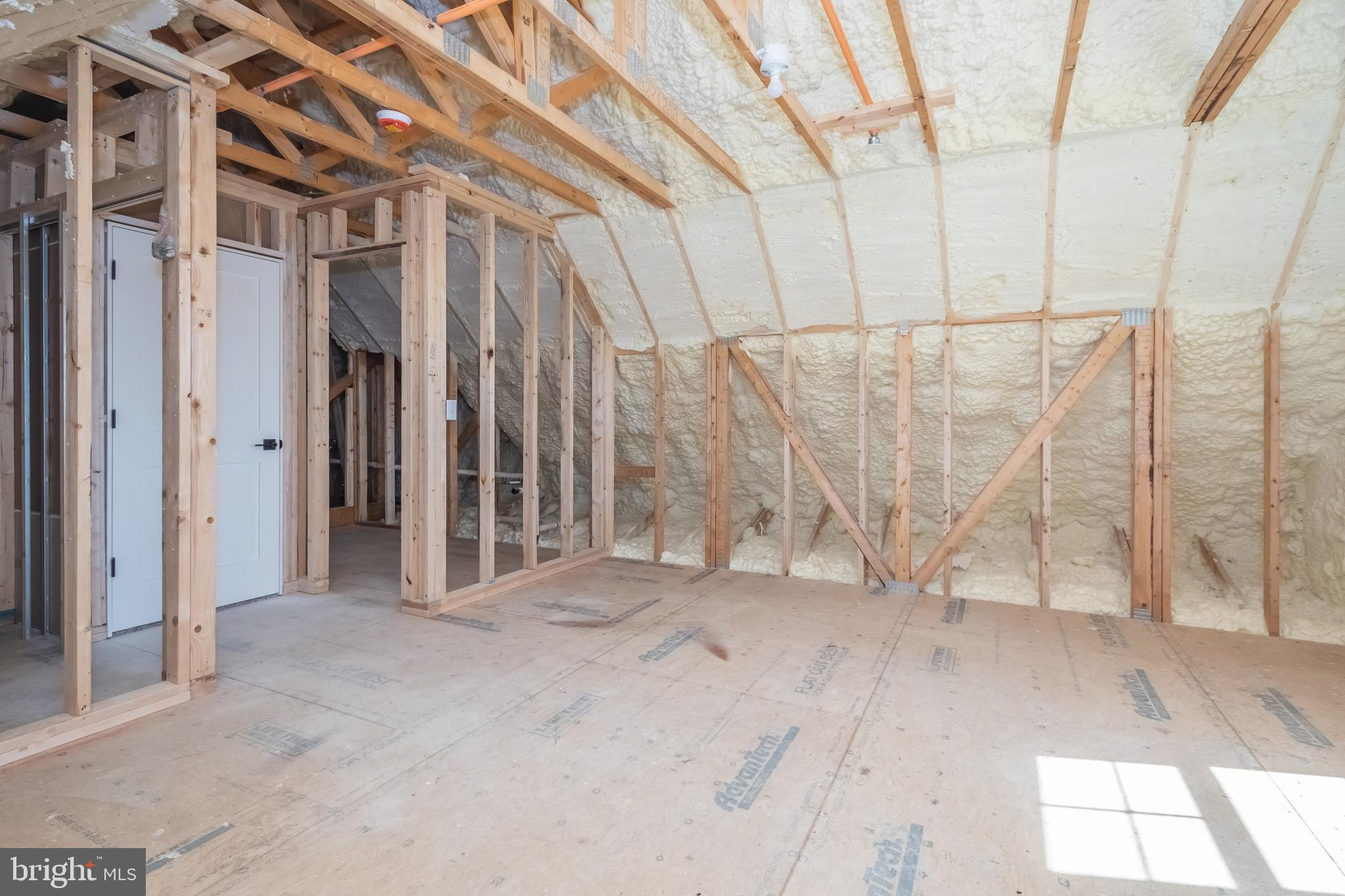 71 Walnut Ridge Grantsville, MD 21536 - Photo 53 of 55 a view of an empty room with a window