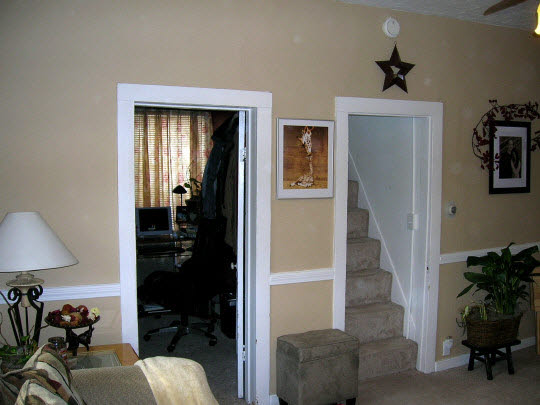 820 8th Street Rochelle, IL 61068 - Photo 4 of 6 a view of a livingroom with furniture and a livingroom