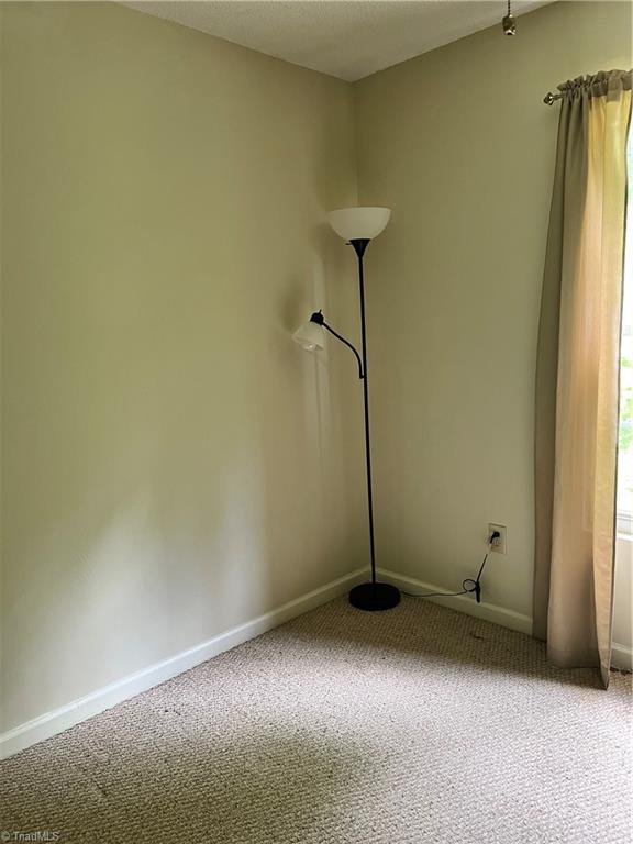 2011 Carlisle Way High Point, NC 27265 - Photo 20 of 26 Gallery Image 20