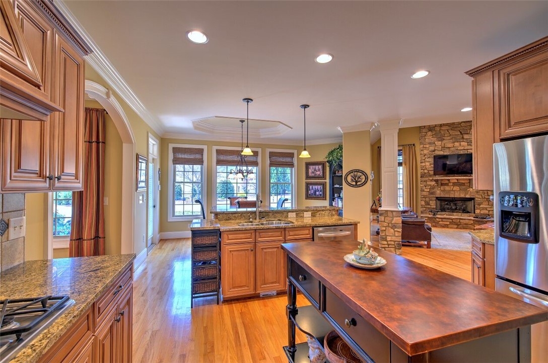 108 Bree Drive Anderson, SC 29621 - Photo 14 of 43 Kitchen flows easily between living, breakfast noo
