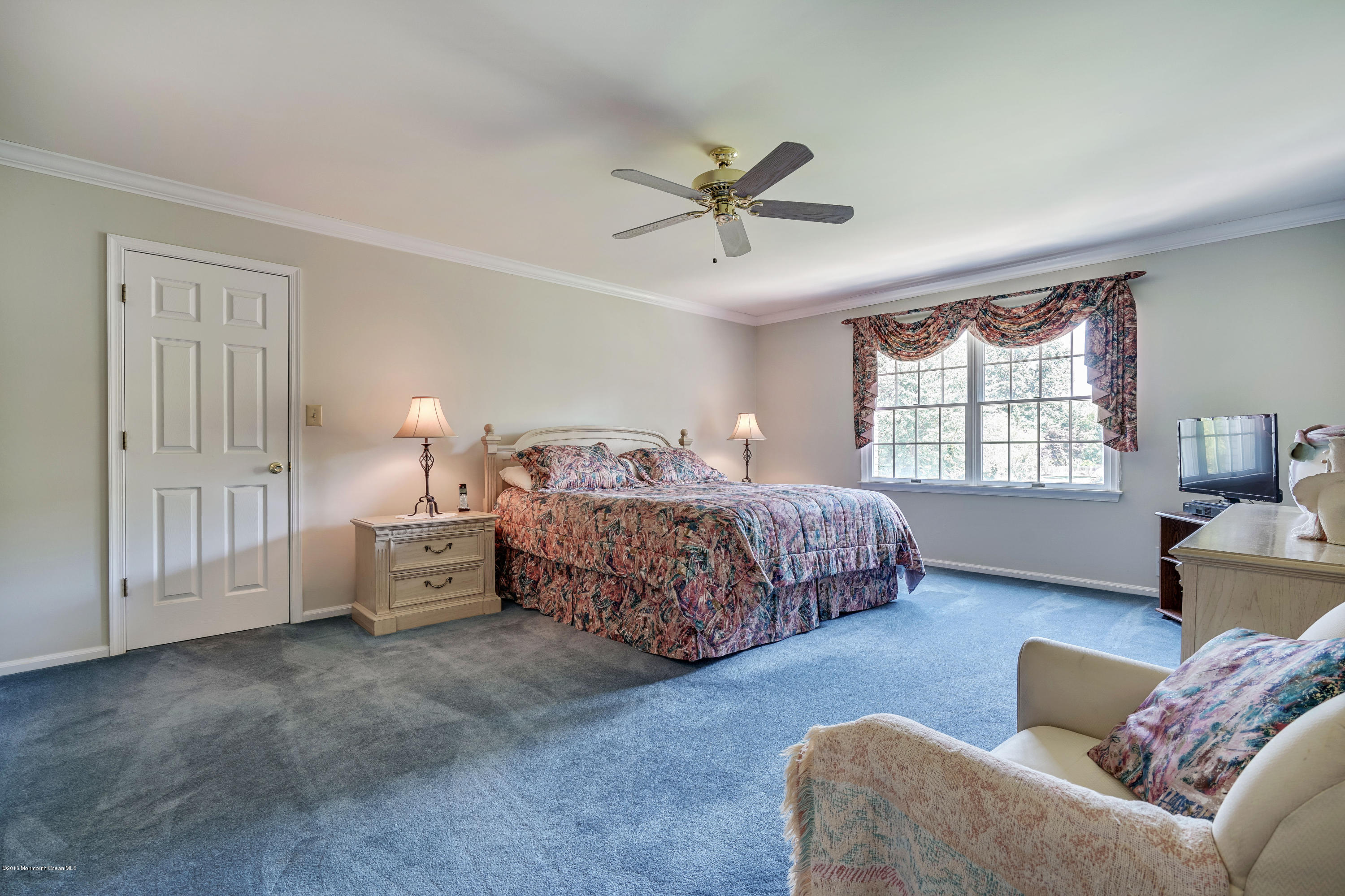 6 Overlook Drive Jackson, NJ 08527 - Photo 34 of 50 a bedroom with a bed and wooden floor