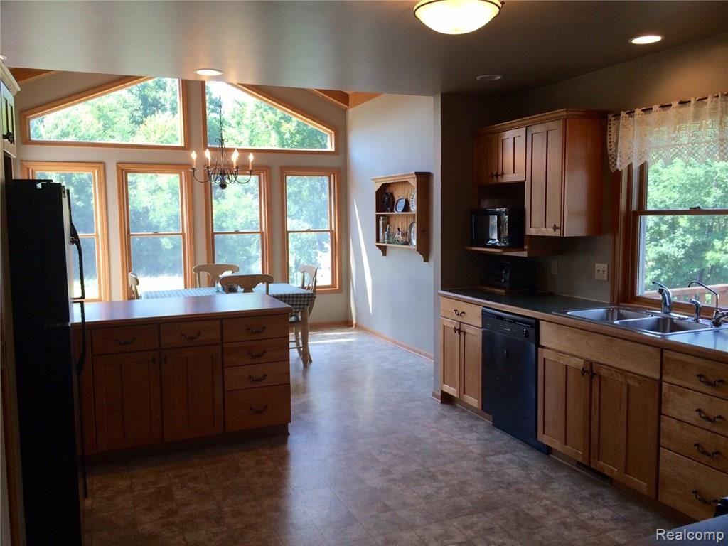 5262 Havens Road Dryden, MI 48428 - Photo 7 of 56 FullSizeRender (6).jpg