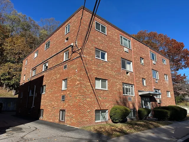 $2,350 | 357 Faneuil Street, Unit 12, Boston, MA 02135