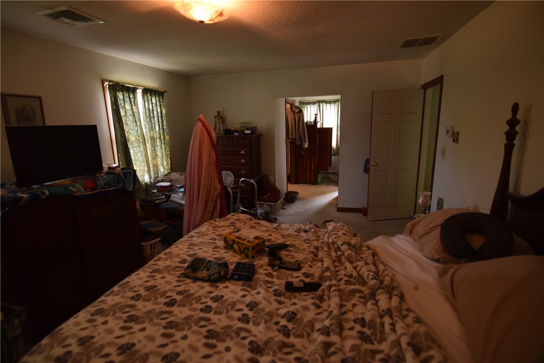 8 Pequot Avenue Westerly, RI 02891 - Photo 15 of 33 primary bedroom suite
