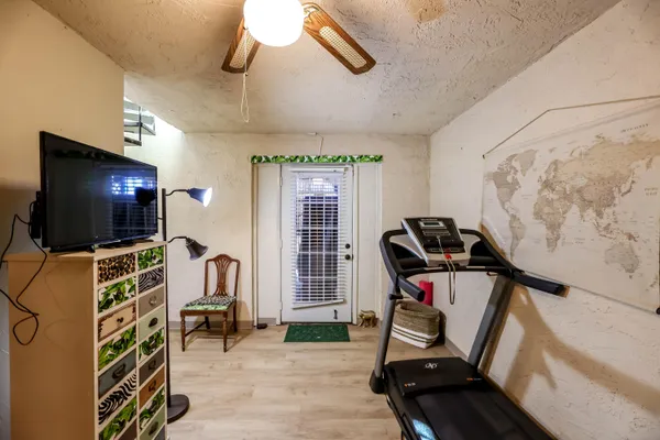 $428,900 | 5 Tanglewood, Ransom Canyon, TX 79366