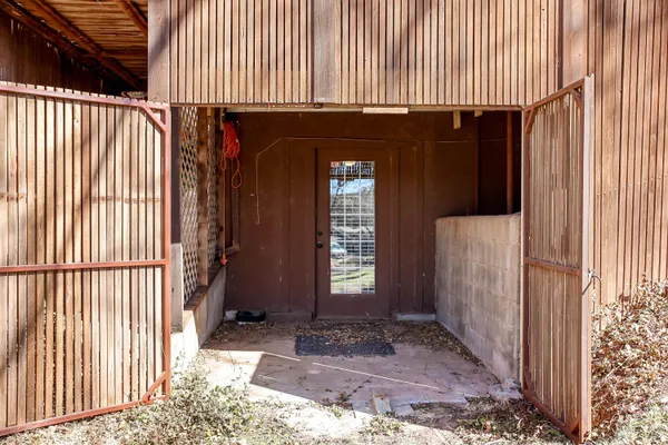 $428,900 | 5 Tanglewood, Ransom Canyon, TX 79366