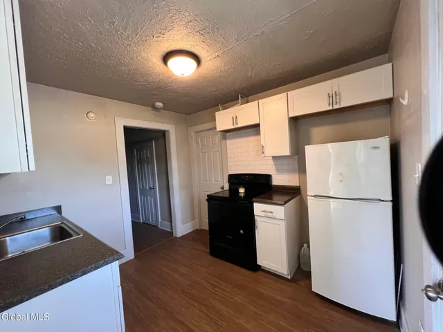 $1,050 | 1955 Central Avenue, Unit 2, Colonie, NY 12205