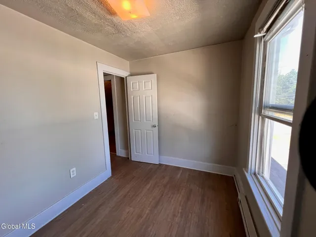 $1,050 | 1955 Central Avenue, Unit 2, Colonie, NY 12205