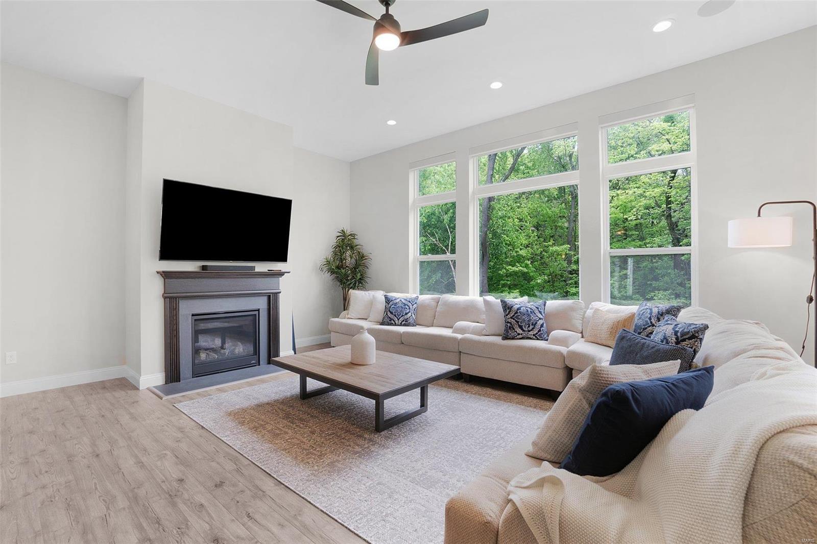 408 Tomahawk Ridge Court St. Charles, MO 63301 - Photo 12 of 36