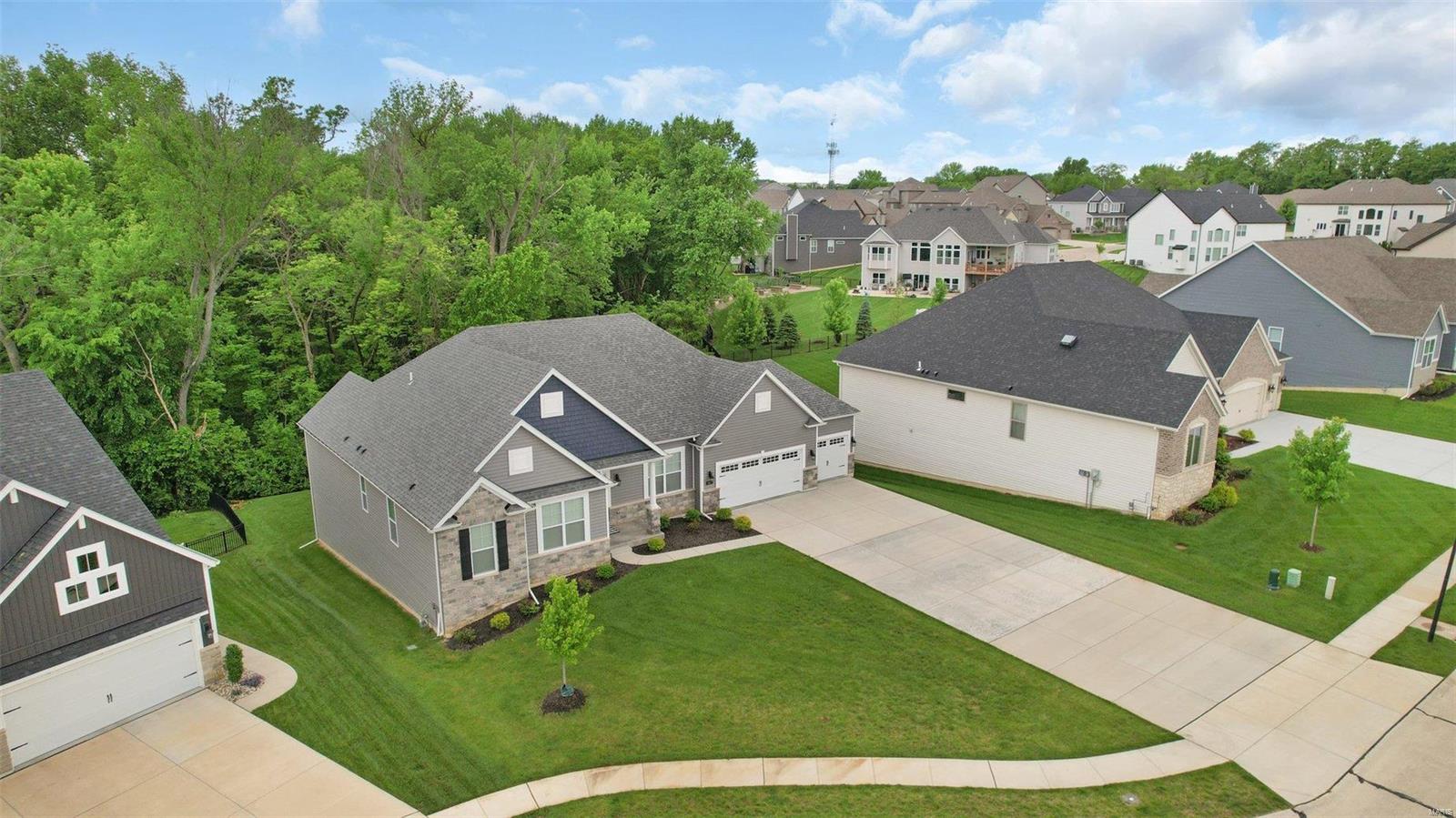 408 Tomahawk Ridge Court St. Charles, MO 63301 - Photo 2 of 36