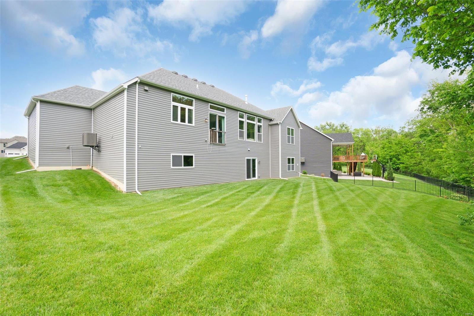 408 Tomahawk Ridge Court St. Charles, MO 63301 - Photo 34 of 36