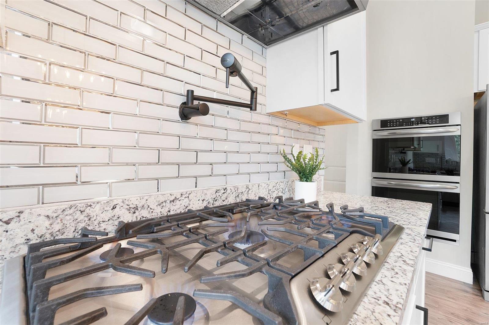 408 Tomahawk Ridge Court St. Charles, MO 63301 - Photo 8 of 36