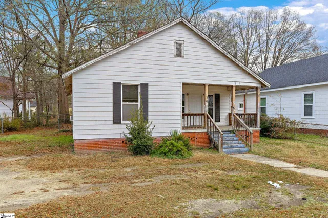 $85,000 | 39 Peachtree Street, Clinton, SC 29325