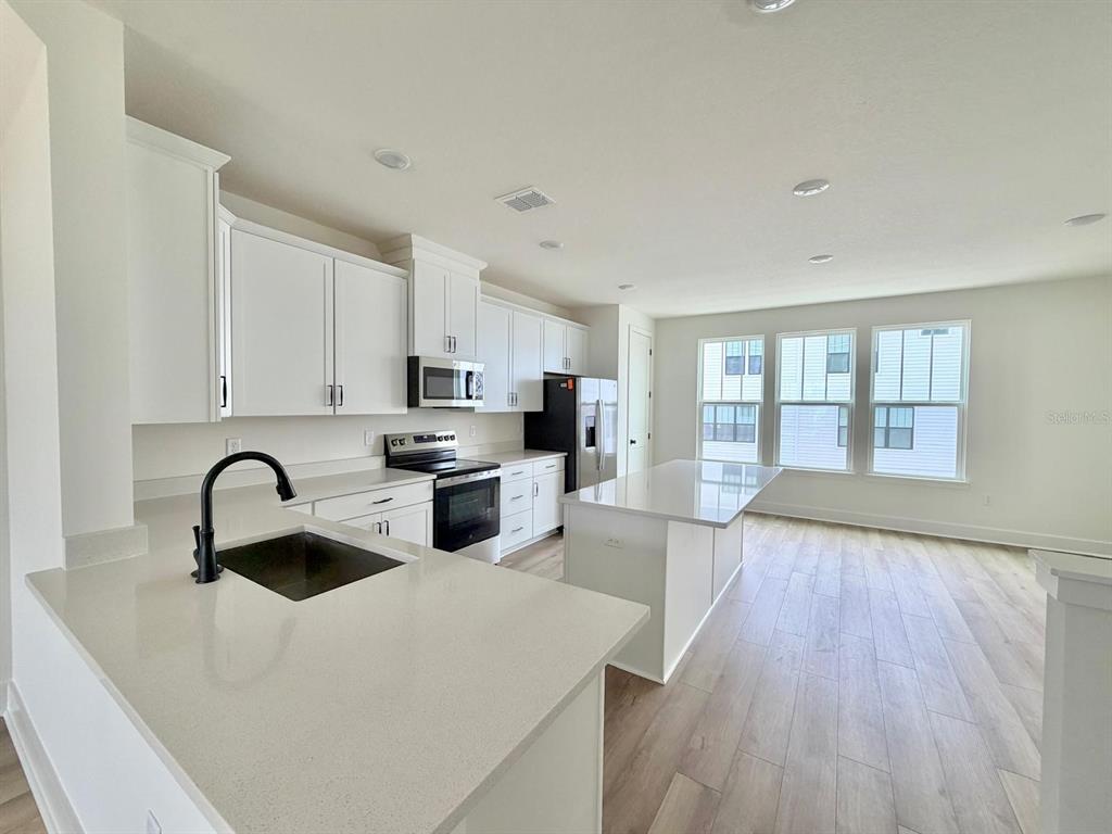 15190 Groveside Road Winter Garden, FL 34787 - Photo 5 of 23
