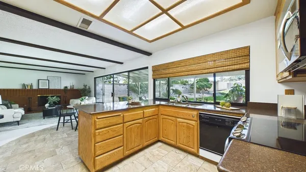 $989,000 | 24187 Avenida Crescenta, Valencia, CA 91355