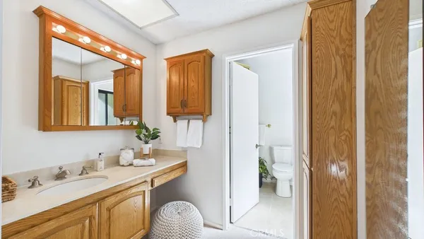 $989,000 | 24187 Avenida Crescenta, Valencia, CA 91355