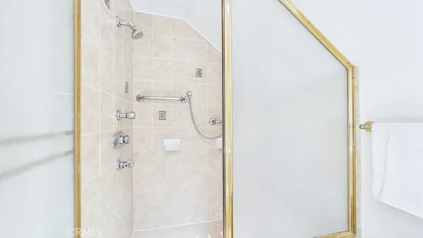 $989,000 | 24187 Avenida Crescenta, Valencia, CA 91355