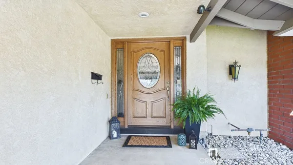 $989,000 | 24187 Avenida Crescenta, Valencia, CA 91355