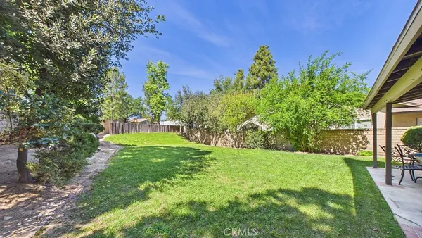 $989,000 | 24187 Avenida Crescenta, Valencia, CA 91355
