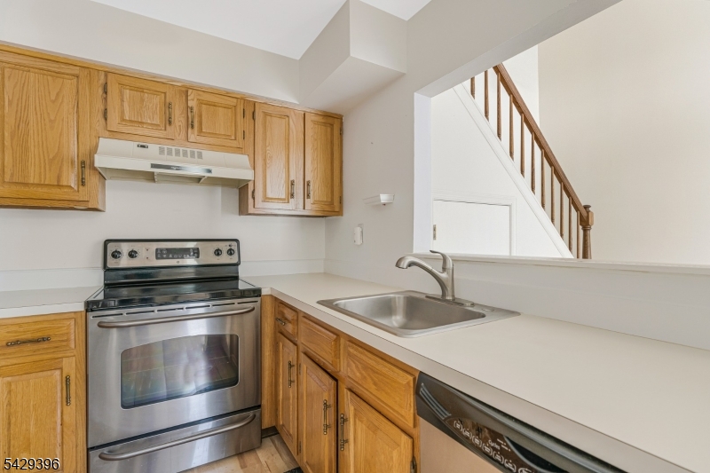 44 Spruce Court Bedminster, NJ 07921 - Photo 15 of 32
