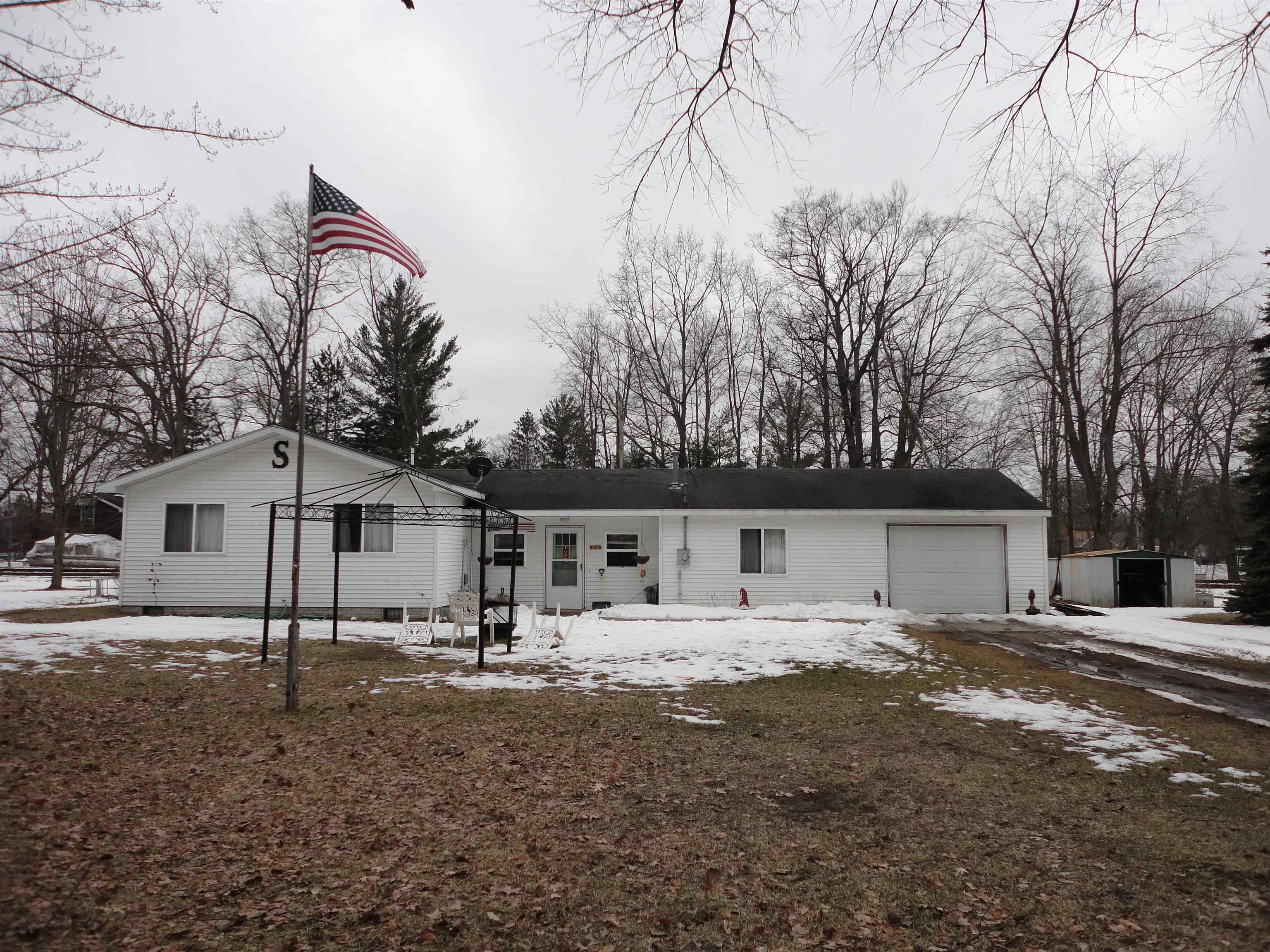 342 Lincoln Street Harrison, MI 48625 - Photo 14 of 19