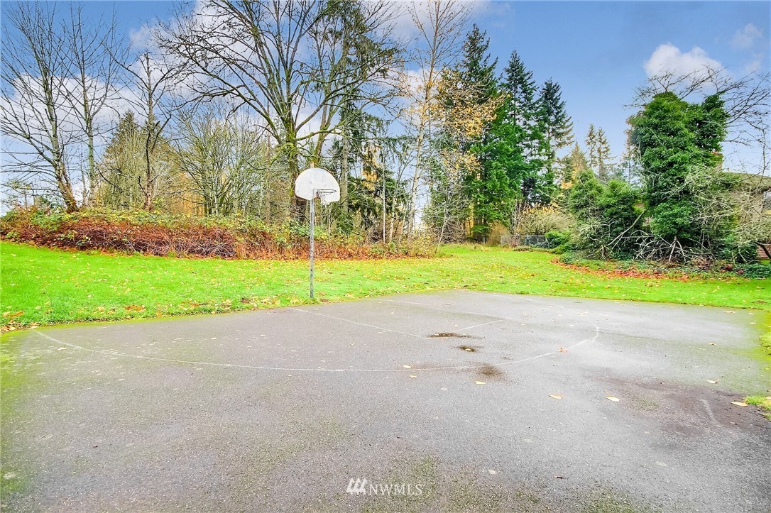 2209 Southeast 21st Street Renton, WA 98055 - Photo 40 of 40 a view of a park