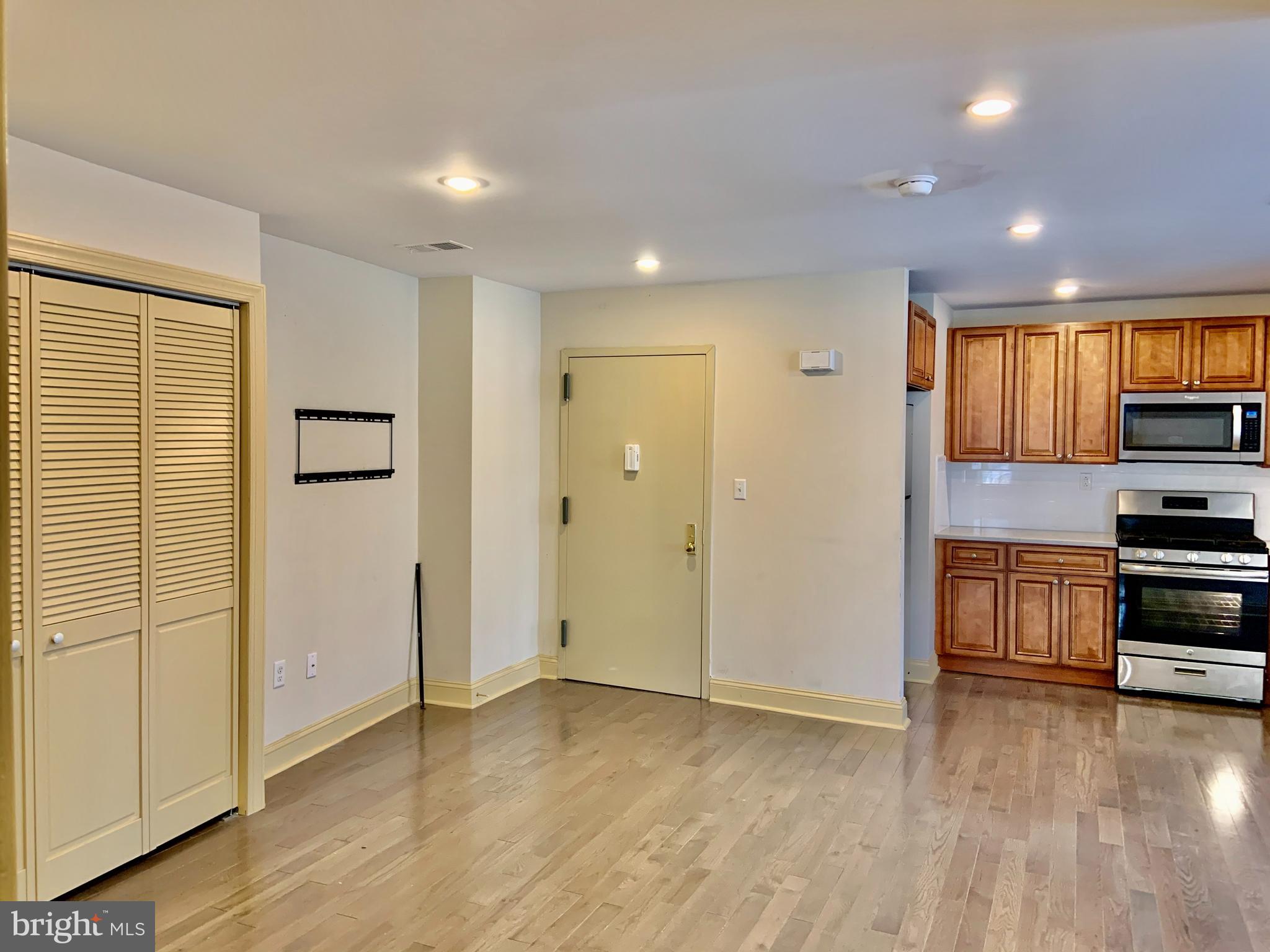 736 North 2nd Street, Unit 2 Philadelphia, PA 19123 - Photo 2 of 13