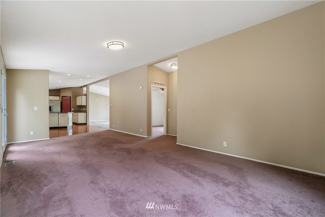 3925 183rd Avenue Southwest Rochester, WA 98579 - Photo 15 of 33 a view of an empty room with closet