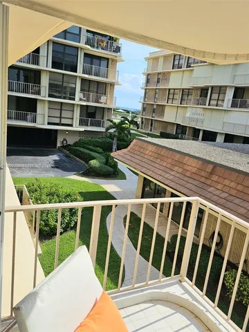 $6,000 | 3200 South Ocean Boulevard, Unit D203, Palm Beach, FL 33480
