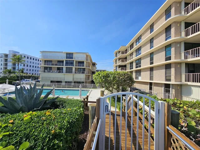 $6,000 | 3200 South Ocean Boulevard, Unit D203, Palm Beach, FL 33480